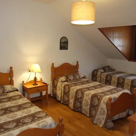 Camping Escarra Vendégház *